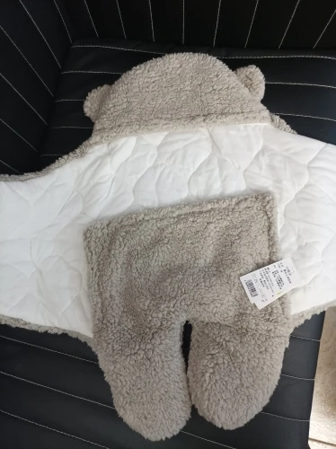 Newborn lamb sleeping bag