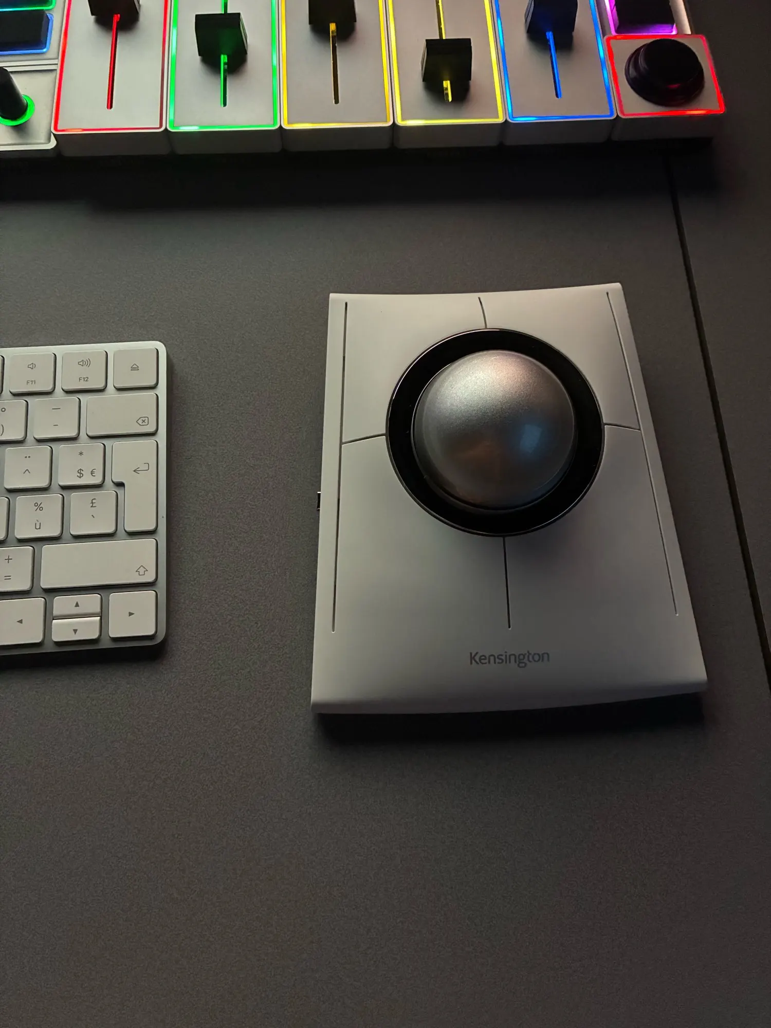 Kensington SlimBlad Pro EQ Trackball Wired, Bluetooth, 2.4GHz