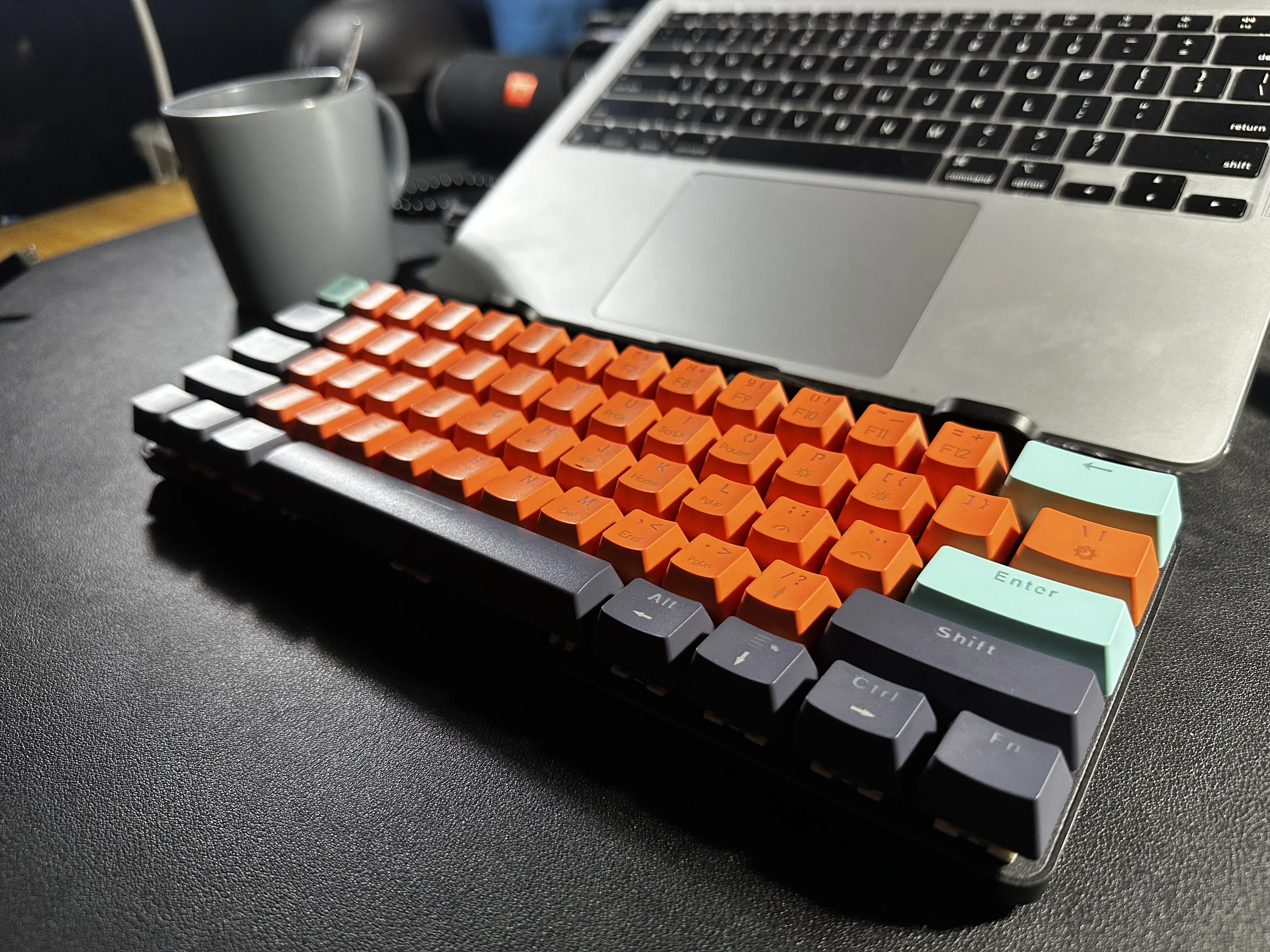 MUCAI MKA610 USB Mini Mechanical Gaming Wired Keyboard Red Switch 61 Key Gamer for Computer PC Laptop Detachable Cable photo review
