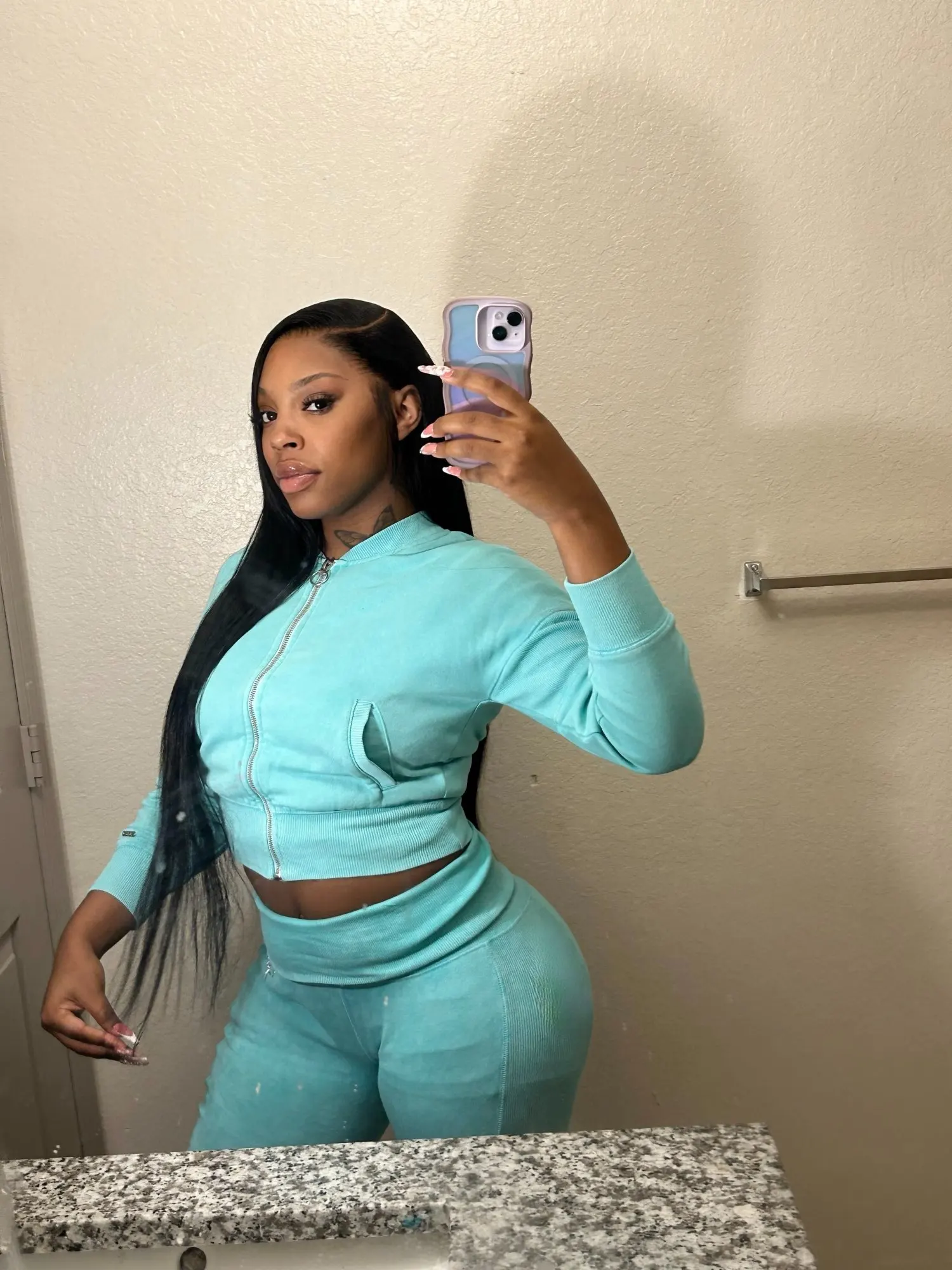 Brazilian Straight HD Lace Wig – 220 Density – One Size photo review