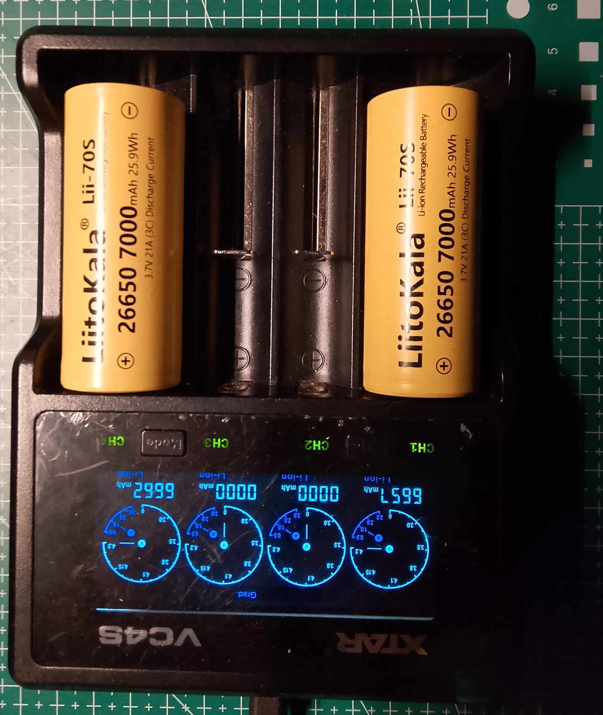 1-30pcs LiitoKala LII-70S 26650 3.7V 7000mA 35A power Rechargeable lithium battery 26650 Suitable for Flashlight batteries photo review