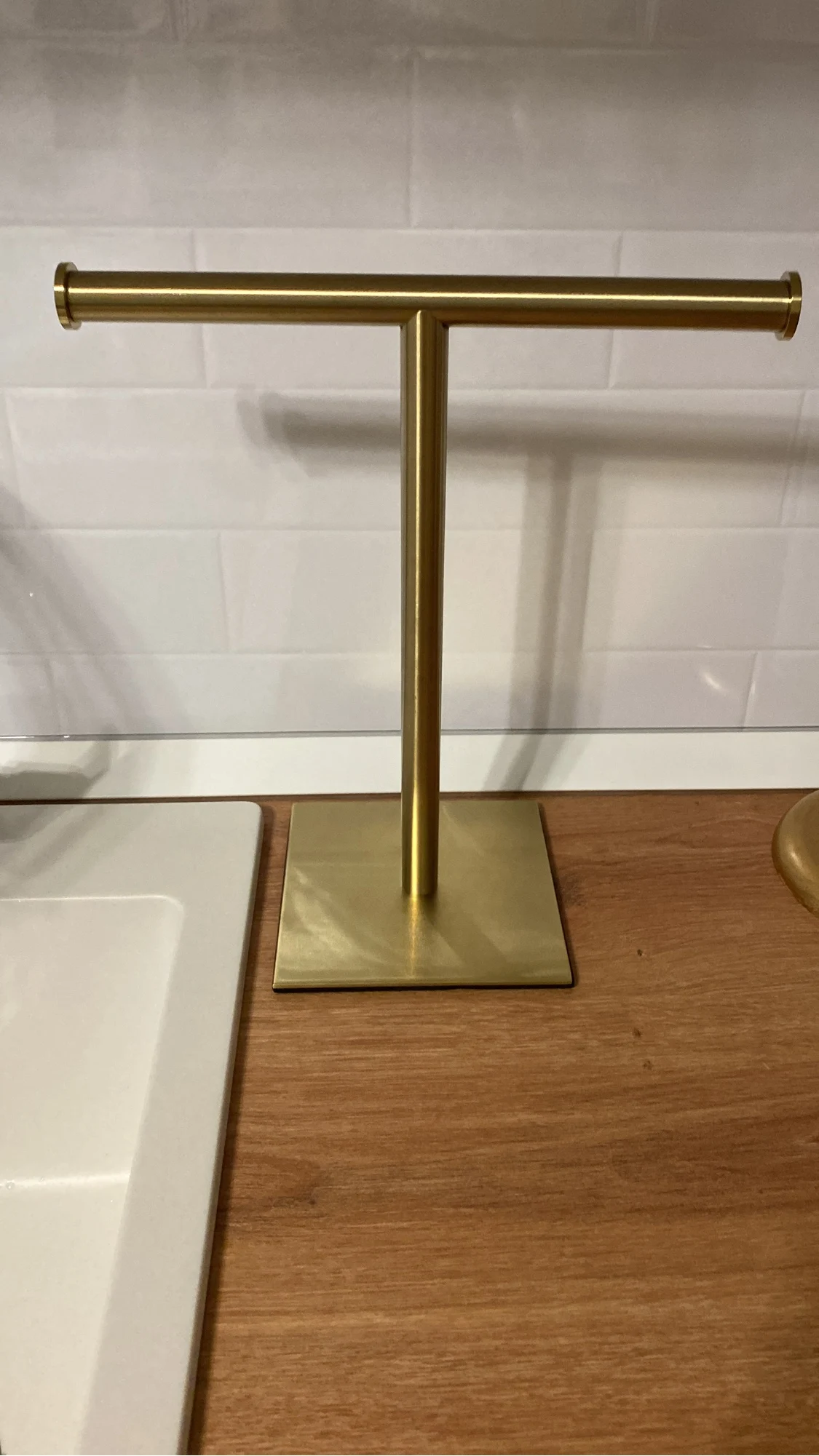 Cloe Gold Standing Bathroom Hand Towel Rack Buy Estilo Living