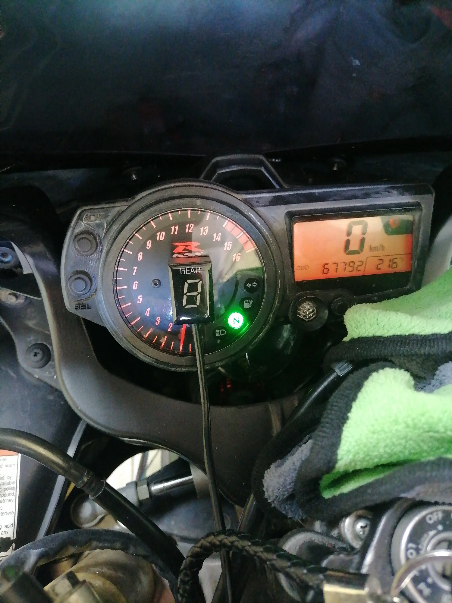 バイクの速度表示メーター デジタルメーター スズキ ジーエスエックス
