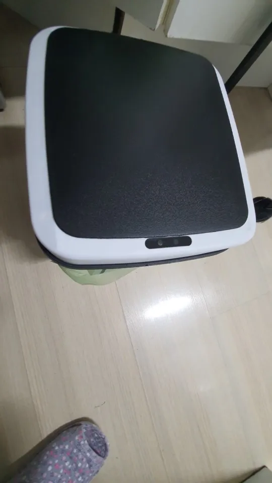 Touch & Toss Smart Bin: 13L Kitchen and Bathroom Trash Can for Effortless Waste Management photo review