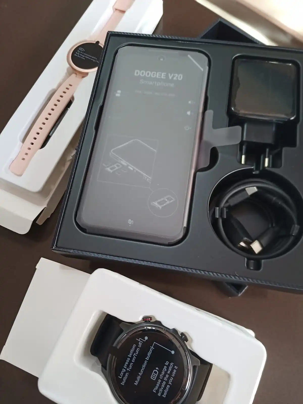 [World Premiere] DOOGEE V20 5G 6.43"FHD AMOLED Display Innovative Rear Display Rugged Phone 8+256GB 64MP Camera 6000mAh Phone
