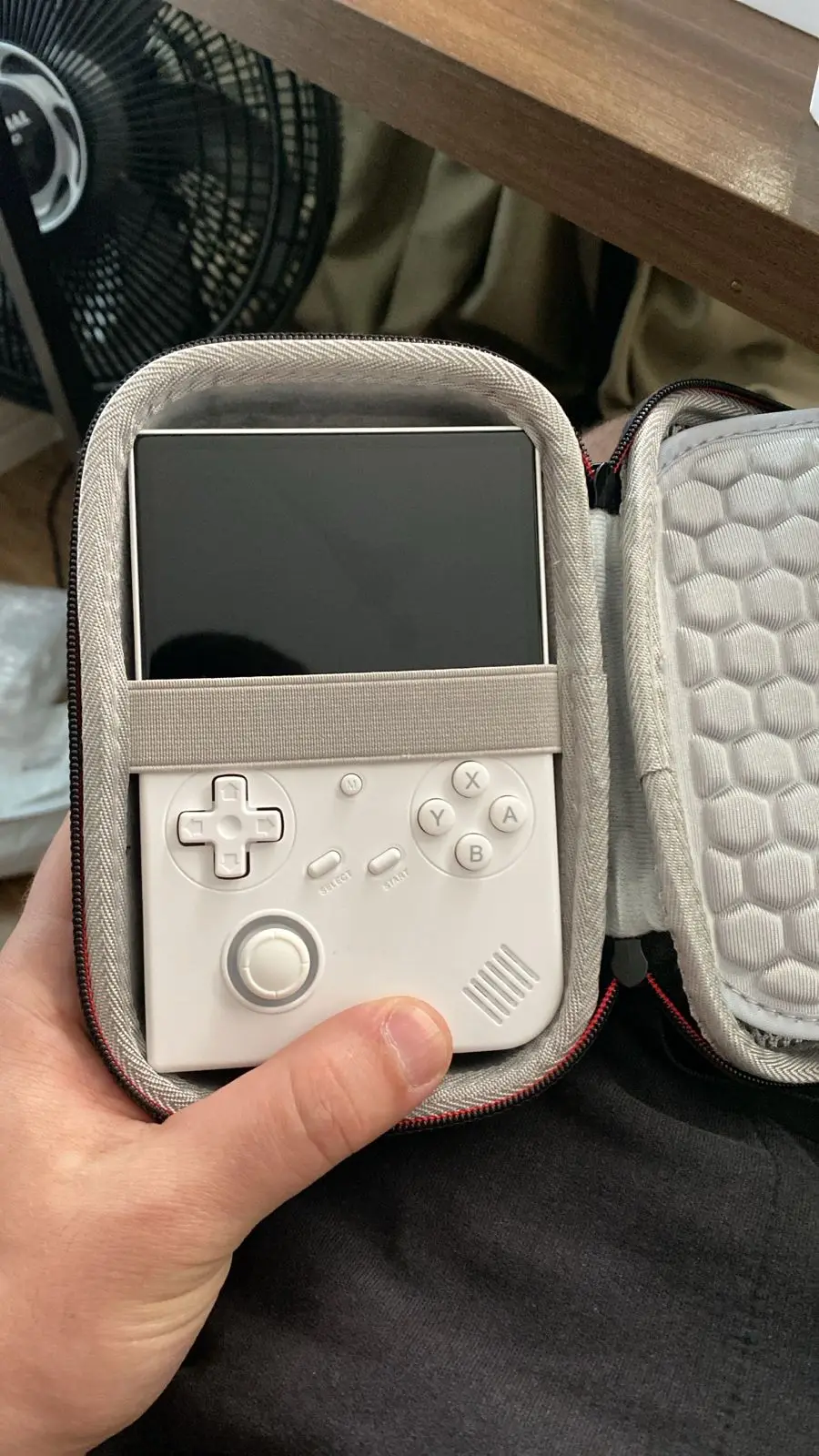 ANBERNIC RG40XX V photo review