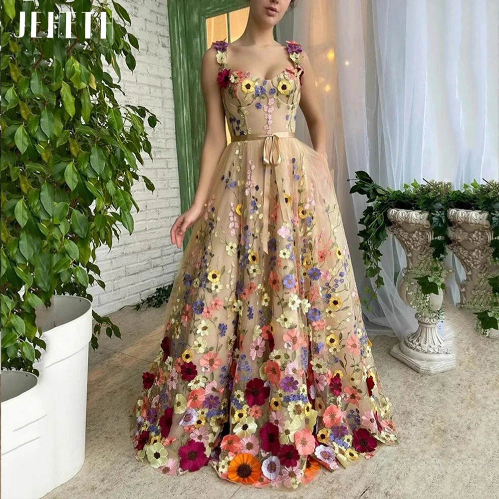 Рисунок 4 - Роскошное платье JEHETH с 3D цветами
