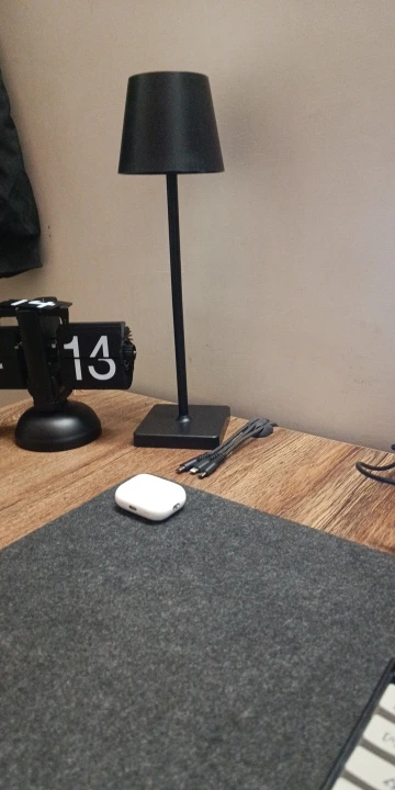 Rechargeable LED Table Lamp Touch Switch 3 Levels Dimmable Desk Lights Bar Club Dinner Creative Decorative Ambient Lighting photo review