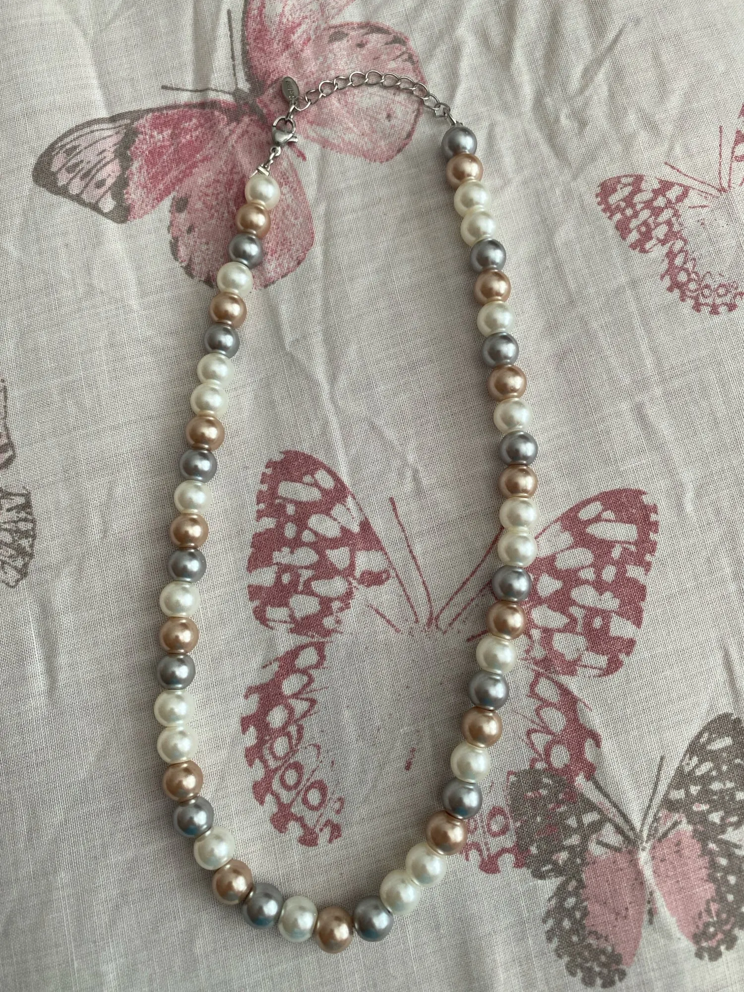 French Elegant Mixed Color Pearl Beaded Necklace photo review