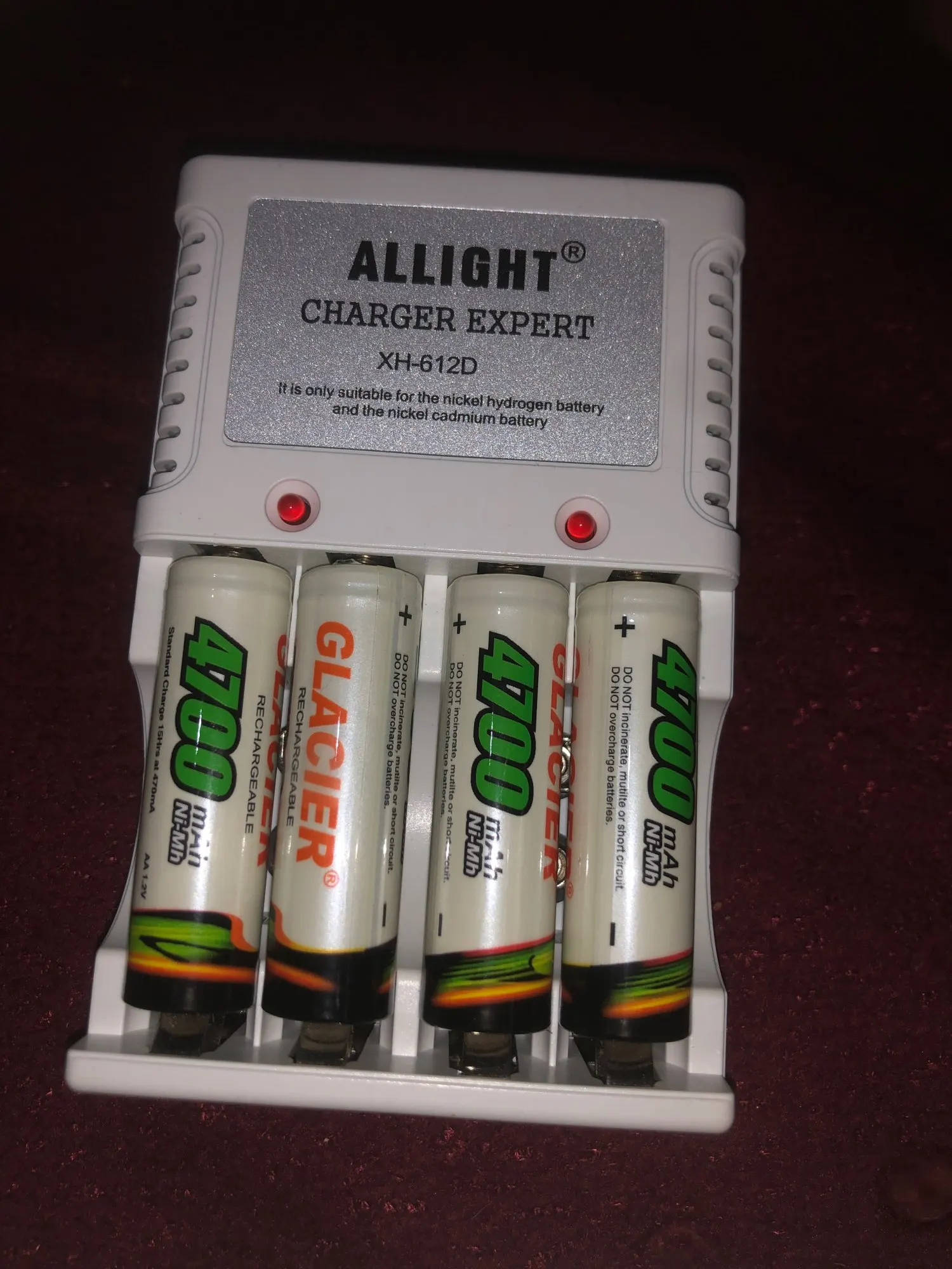Kit Carregador De Pilhas E Pilhas Recarregáveis AA AAA - Neverdie Store photo review