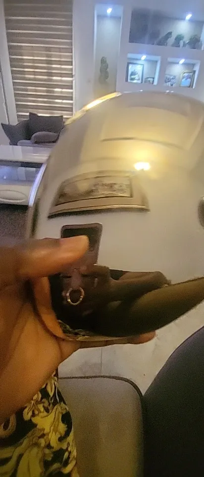 Pochette de styliste en forme de coquille acrylique, doré et argenté photo review