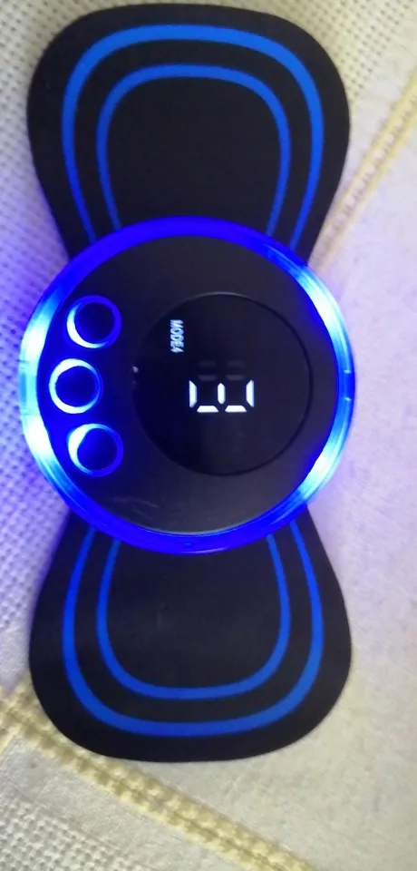 Tragbares EMS Nackenmassagegerät - Muskelstimulator für Nacken- und Rückenschmerzlinderung photo review