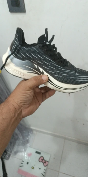 ONEMIX 2025 Air cushion Running Shoes Breathable Outdoor Sport Sneakers Lightweight Athletic Jogging Walking Shoes photo review