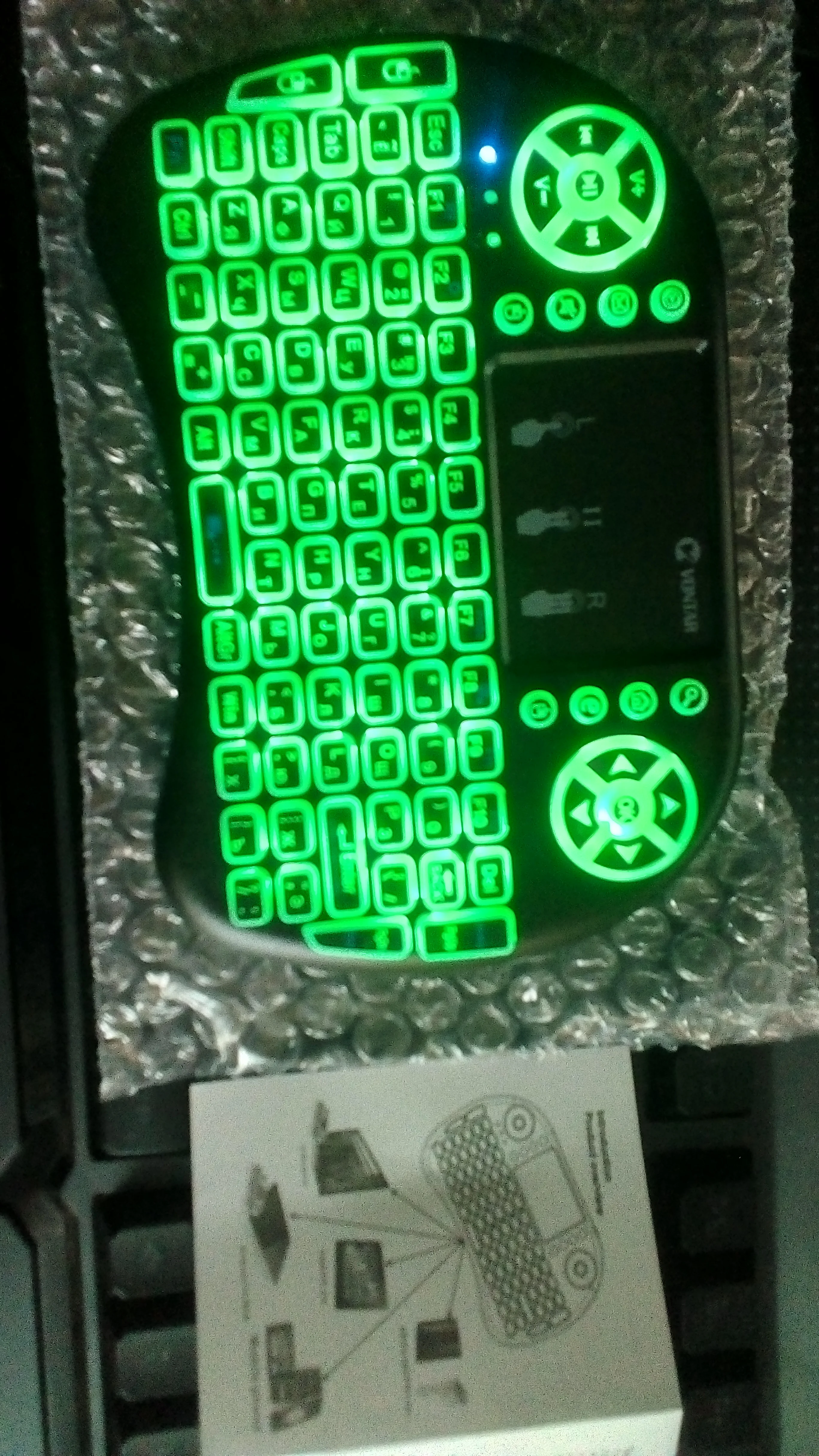i8 Backlit keyboard