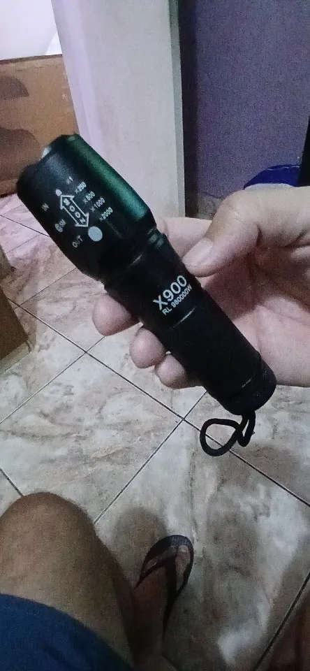 Lanterna Tática Militar X900 Profissional com Zoom Sinalizador Recarregável Luz Camping photo review