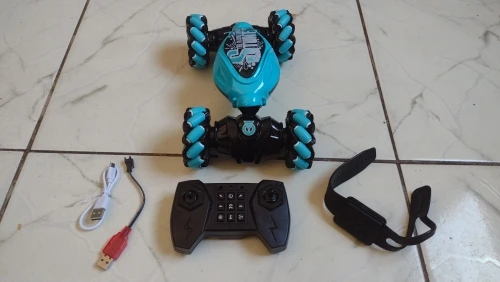 Keillini RC CAR -  Keep Your Kids Away From The Electronics