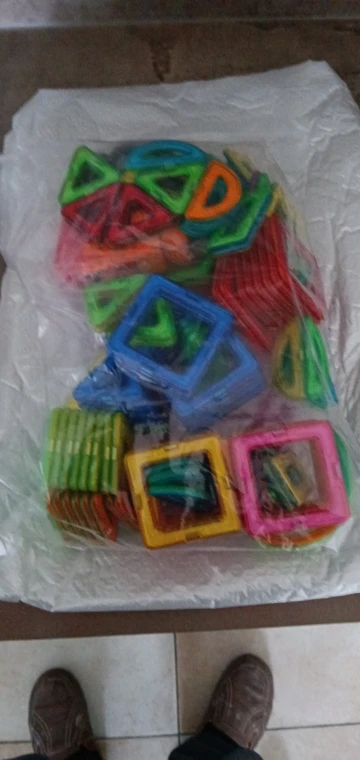 168 Magnet Bausteine - Konstruktionsspielzeug Set für kreative Designs photo review