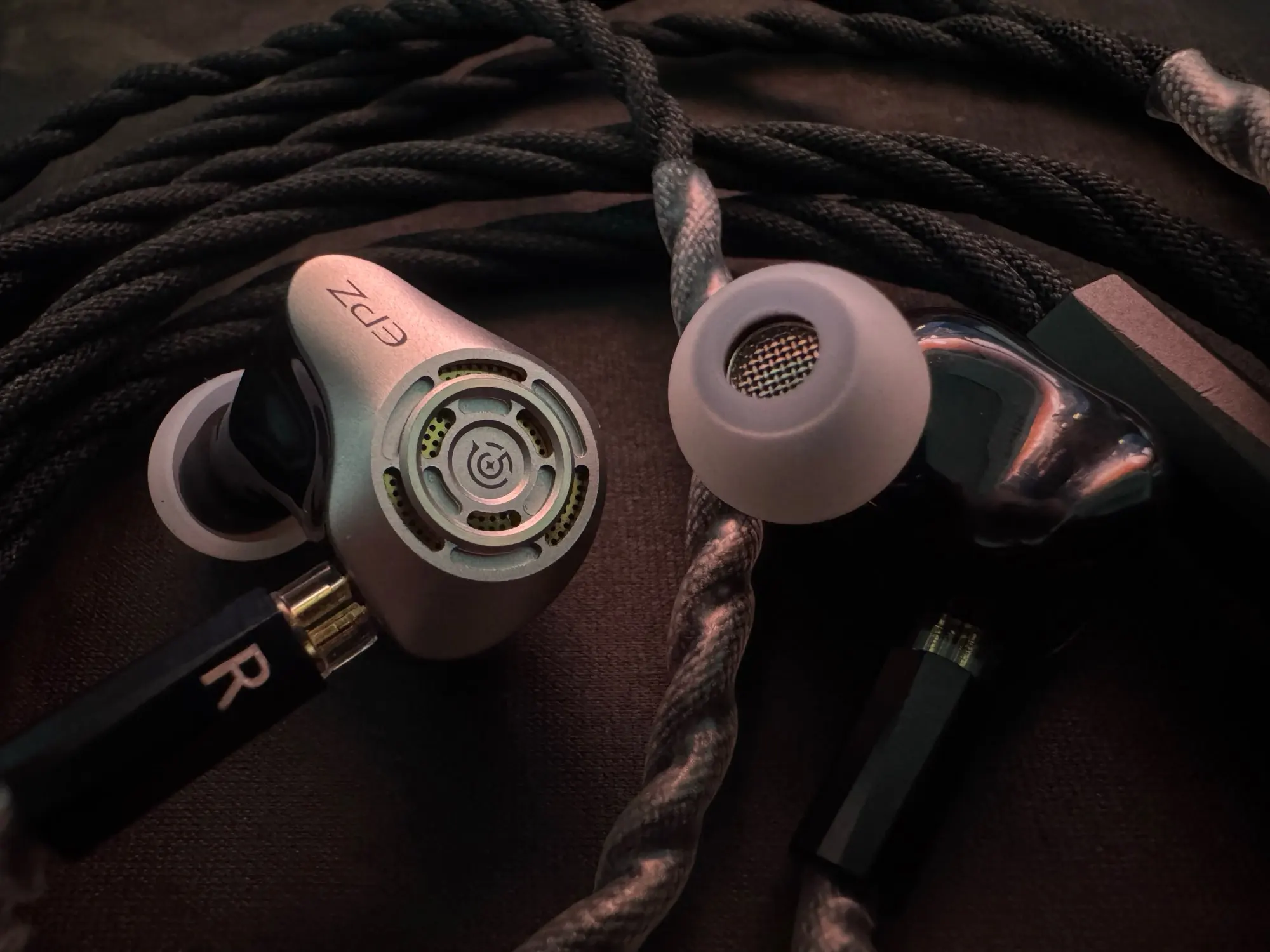 [美品] EPZ P50 1DD+2BA+2PLANAR 背面開放型 EPZ P50 1DD+2BA+2Planar Hybrid Drivers HiFi IEM 3.5/4.4