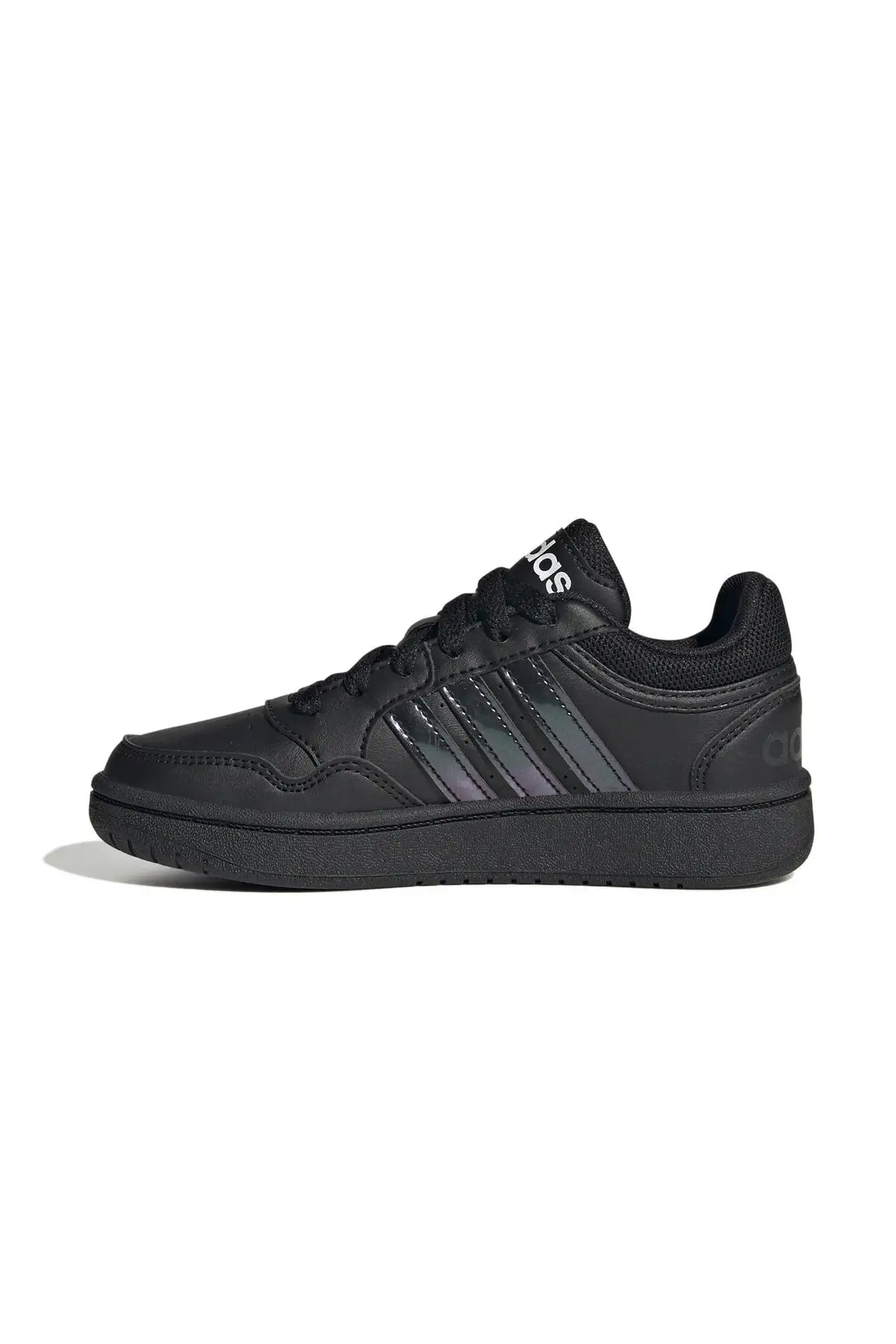 Рисунок 2 - Женская повседневная обувь Adidas Hoops 3
