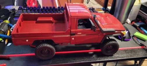 Auto a Control Remoto - 1/12 Camioneta TOYOTA Land Cruiser - MN82 Rojo o Amarillo