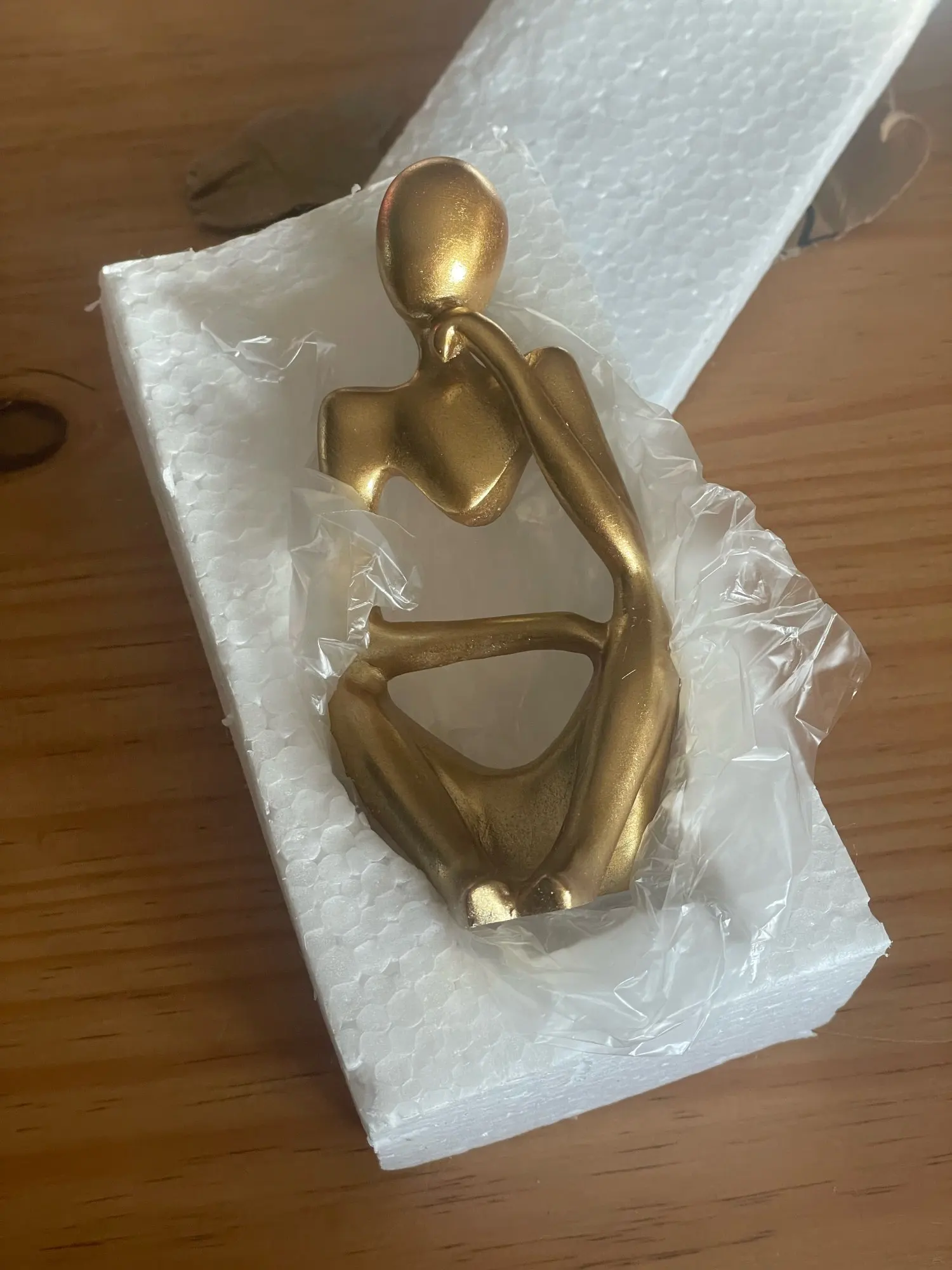 Contemplative Muse, Resin Abstract Thinker Statue for Home and Office Decor photo review