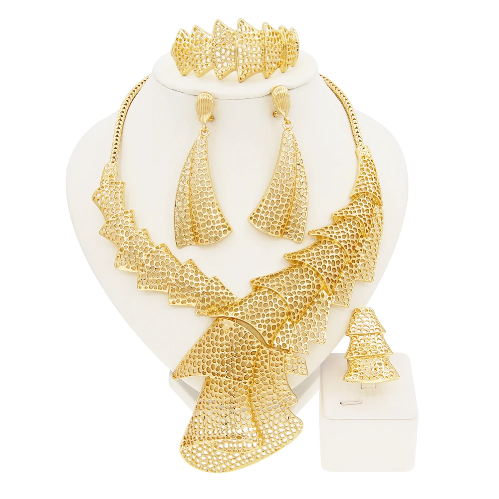 Dubai Gold Plated Women's Jewelry Set - Elegant Hollow Layer Design for Daily Wear and Special Occasions