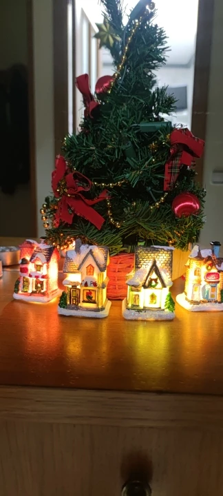 Decoraciones navideñas para el hogar, adornos para el hogar, regalo de Navidad para niños, decoración navideña de Año Nuevo 2025, luz nocturna para dormitorio con batería photo review