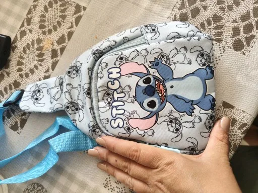 Nuevos bolsos de punto de dibujos animados para niños, bolso de mensajero informal a la moda, nuevo de tendencia, monedero, bolso de pecho para niño, regalo de vacaciones al por mayor photo review