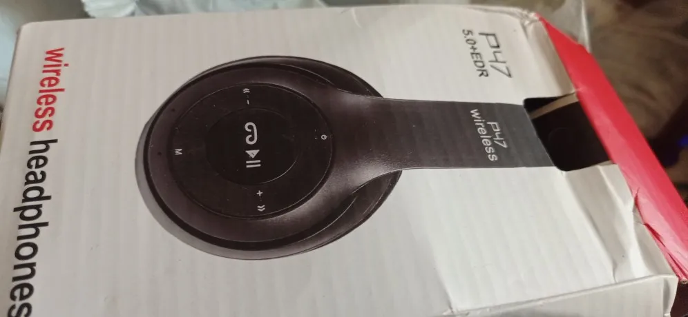 P47 auriculares inalámbricos Bluetooth 5,0 auriculares plegables estéreo HIFI bajo para música juegos chico chica auricular para teléfono inteligente photo review