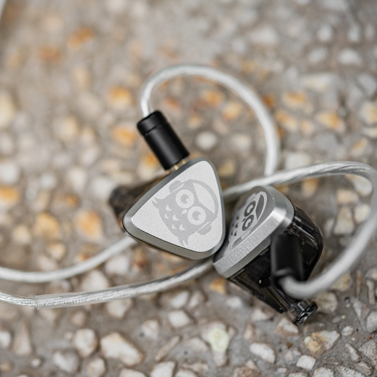Ardereal in Ear Monitors Earphones 10mm Dynamic Driver HiFi Wired in Ear Earbuds with Mic Gaming IEM Earphones Owl Silver
