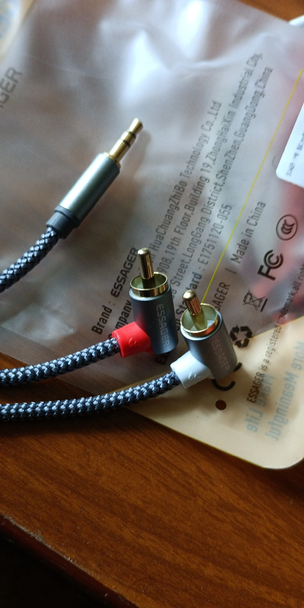 90° Angle RCA Audio Stereo Cable Jack 3.5mm to 2RCA Cable Splitter