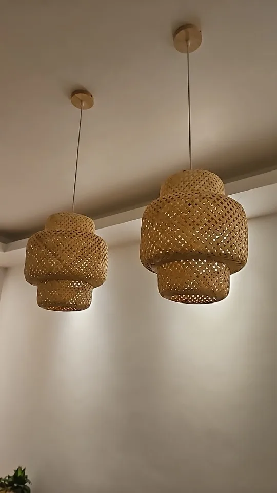 Suspension rotin salon