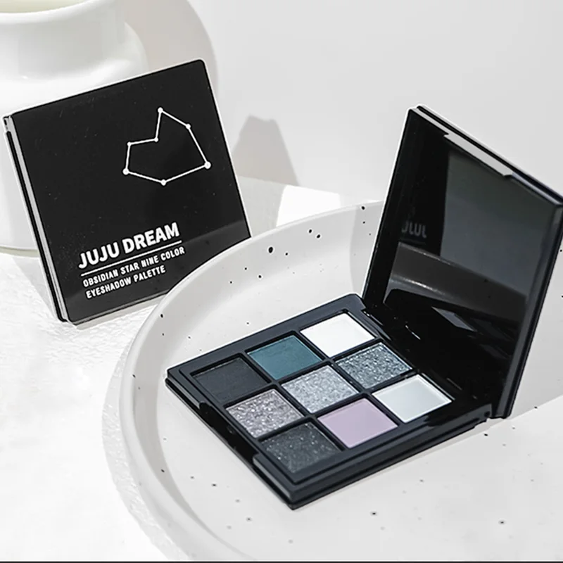 9-shade eyeshadow palette