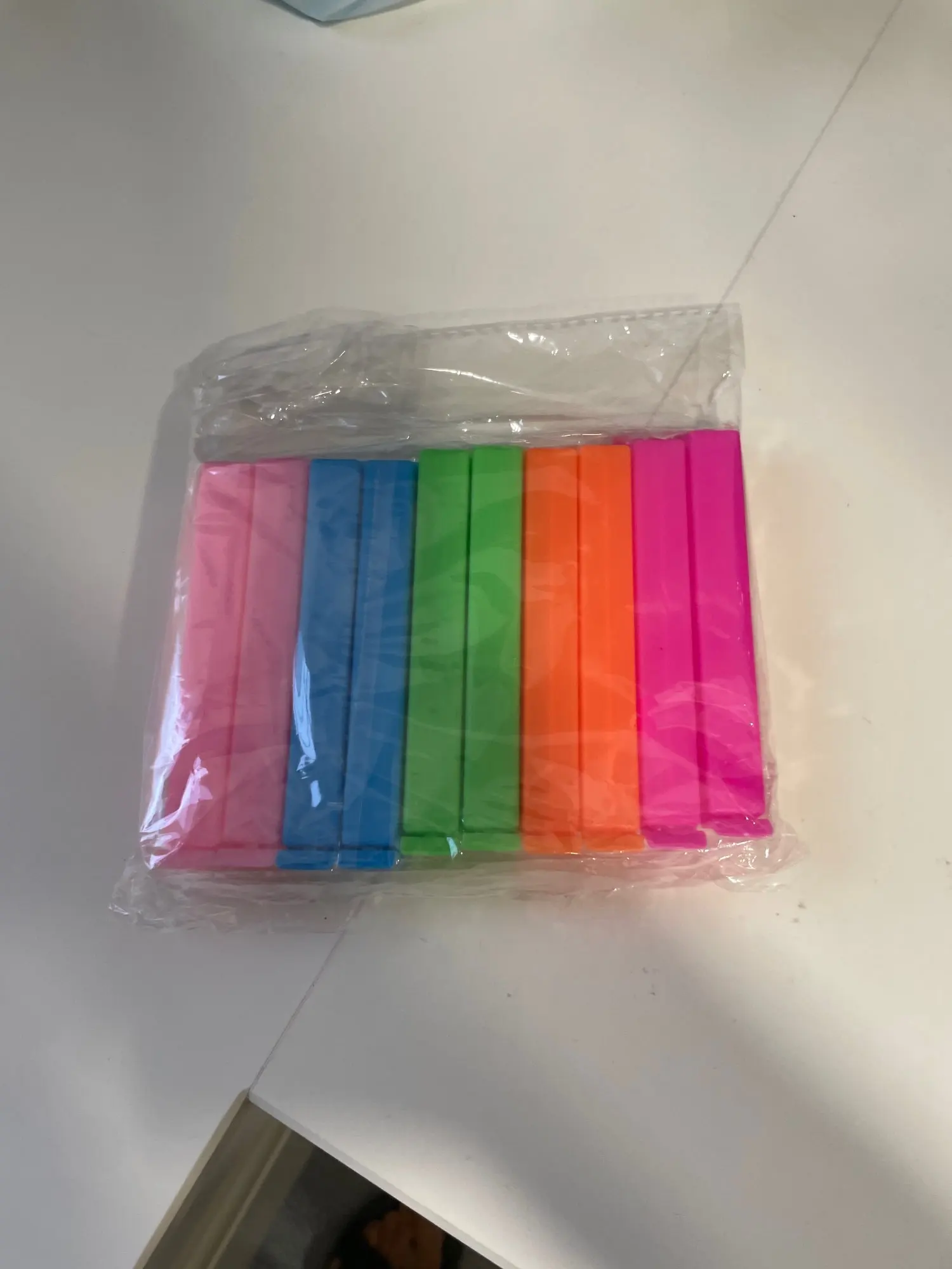 Clips de sellado coloridos a prueba de humedad, abrazadera selladora de bolsas de aperitivos para mantenimiento fresco, para bolsas de plástico, accesorio de cocina reutilizable, 5-30 Uds. photo review