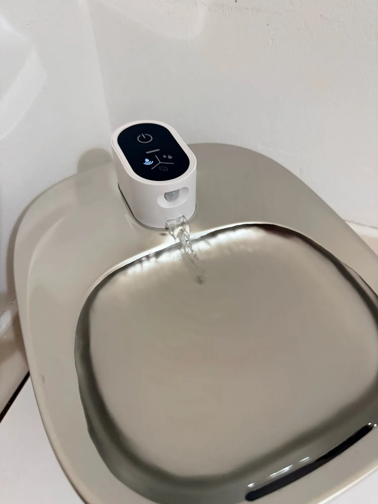 Wireless Cat Fountain with Stainless Steel Bowl | Velvet Paws