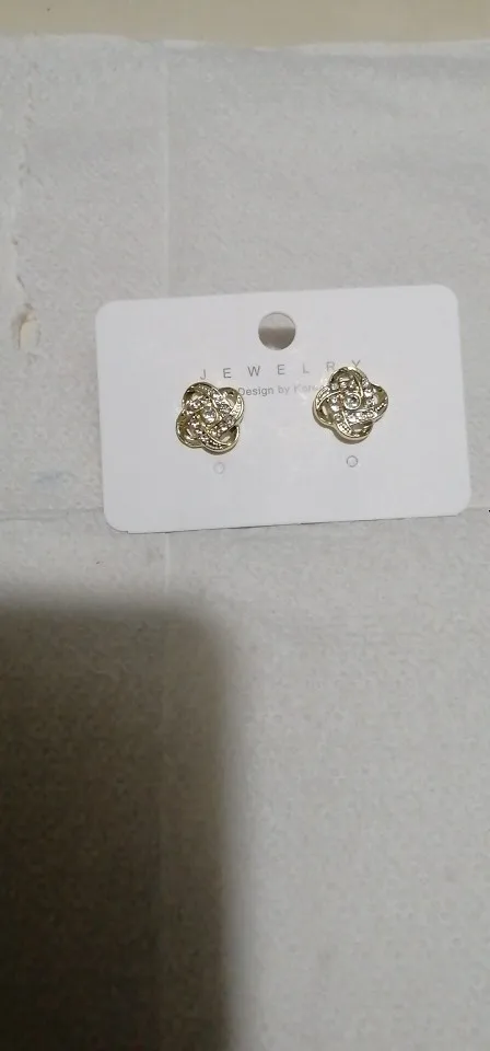 Light Luxury Zircon Stud Earrings photo review