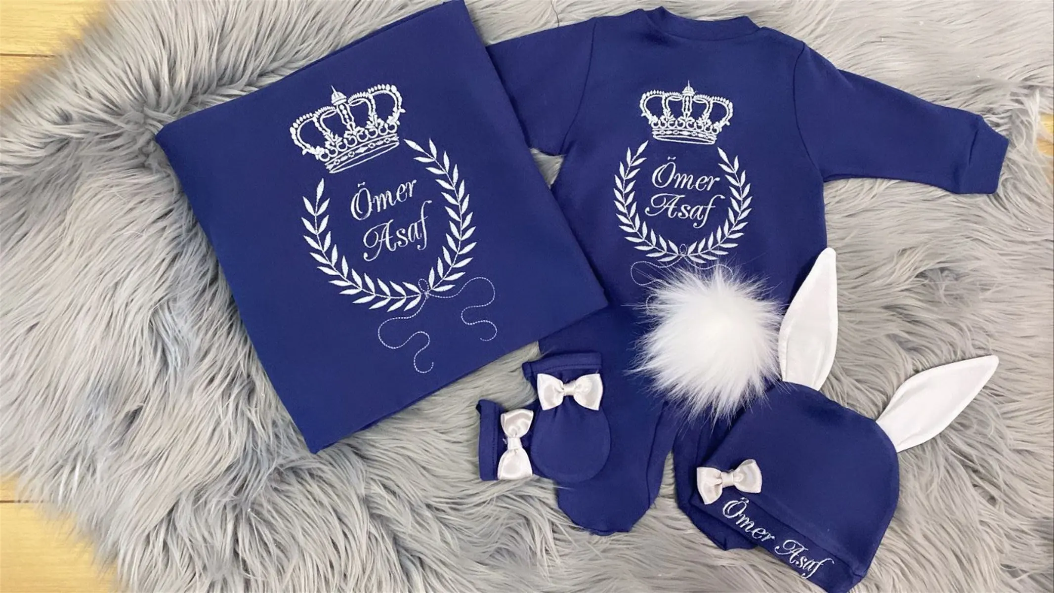 Navy Blue Crown Pattern and Name Embroidered Rabbit Model Baby Jumpsuit Set