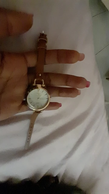 2024 Women's PU Leather Thin Strap Quartz Watch photo review