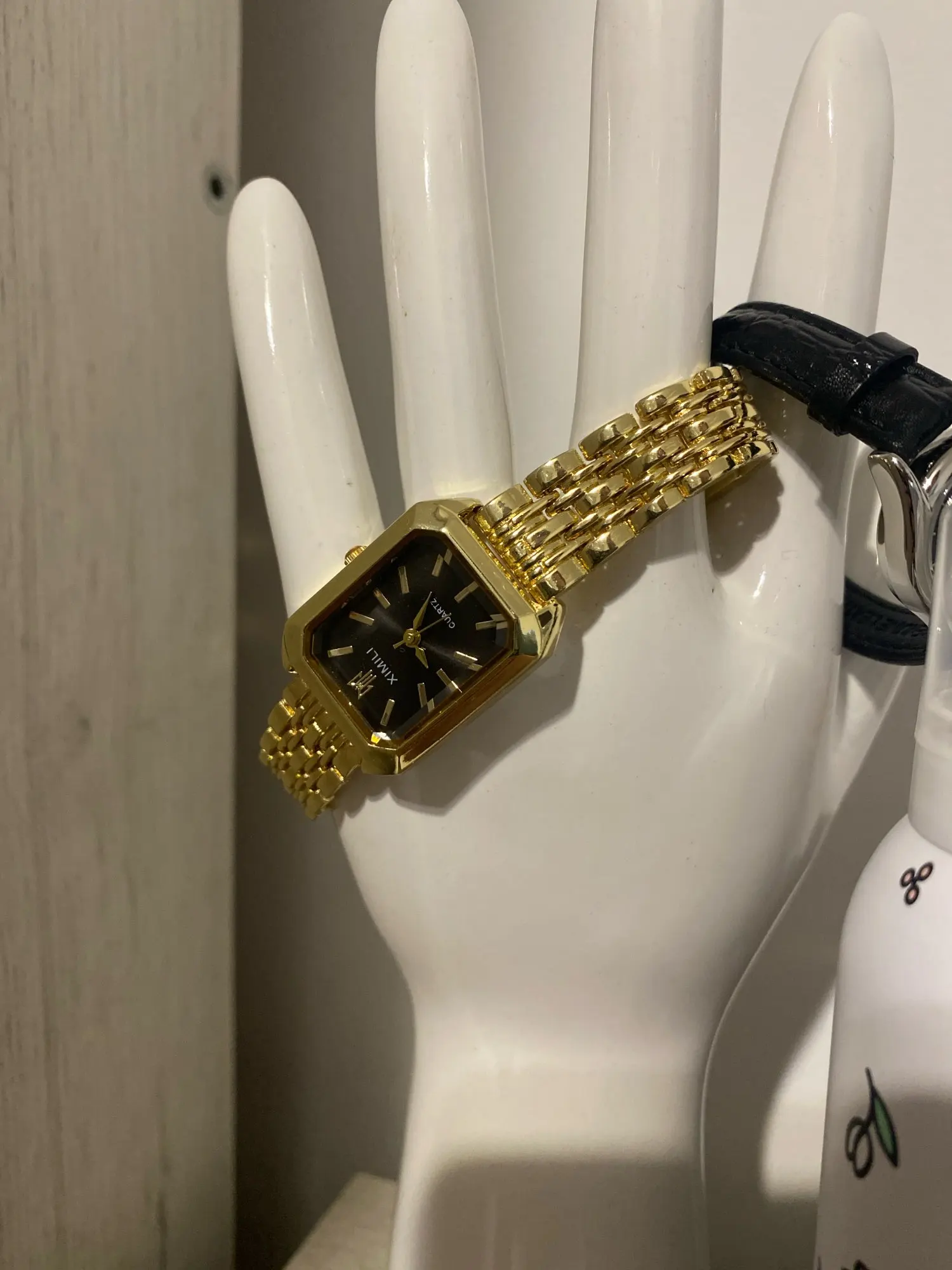 Women's 32mm Square Quartz Watch photo review