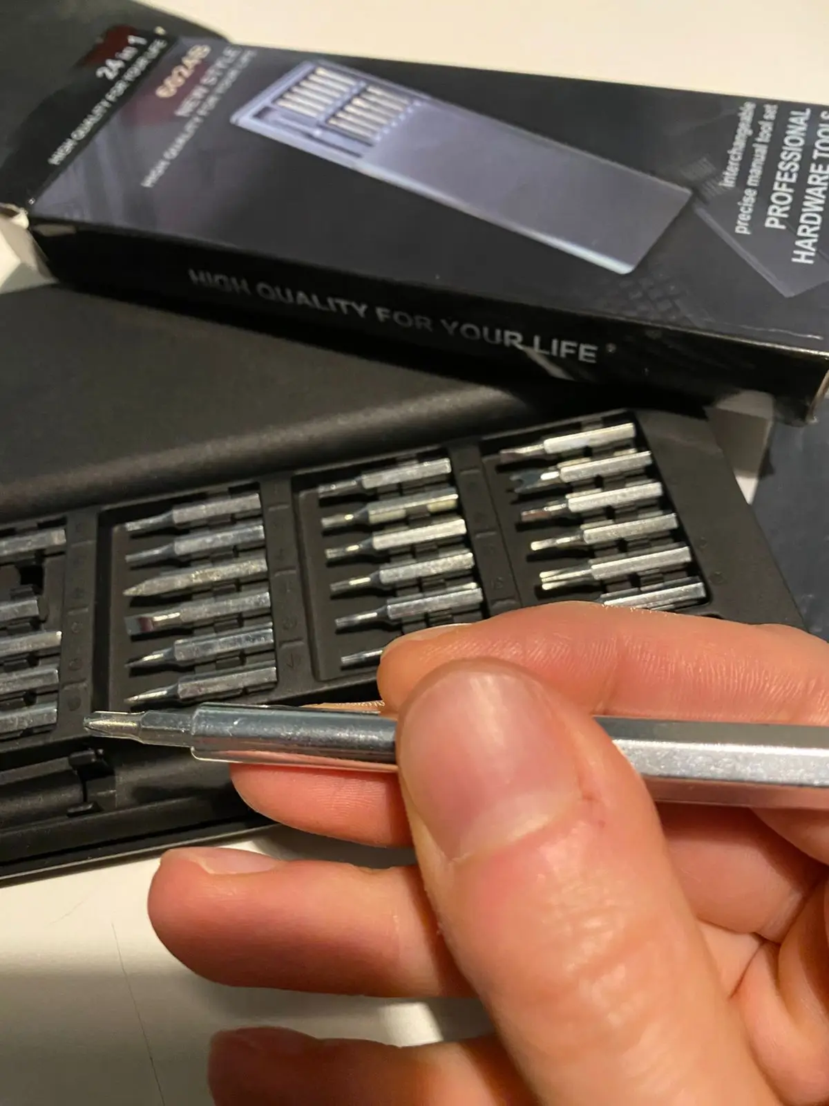 Conjunto de chave de fenda de precisão 28 em 1, chave de fenda magnética profissional , kit de ferramentas manuais para reparo p photo review