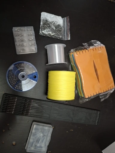 205pcs Fishing Weights Sinkers Kit Lead Split Shot Fishing Line Sinkers 5 Sizes Removable Egg Lead Assortment Accessories photo review