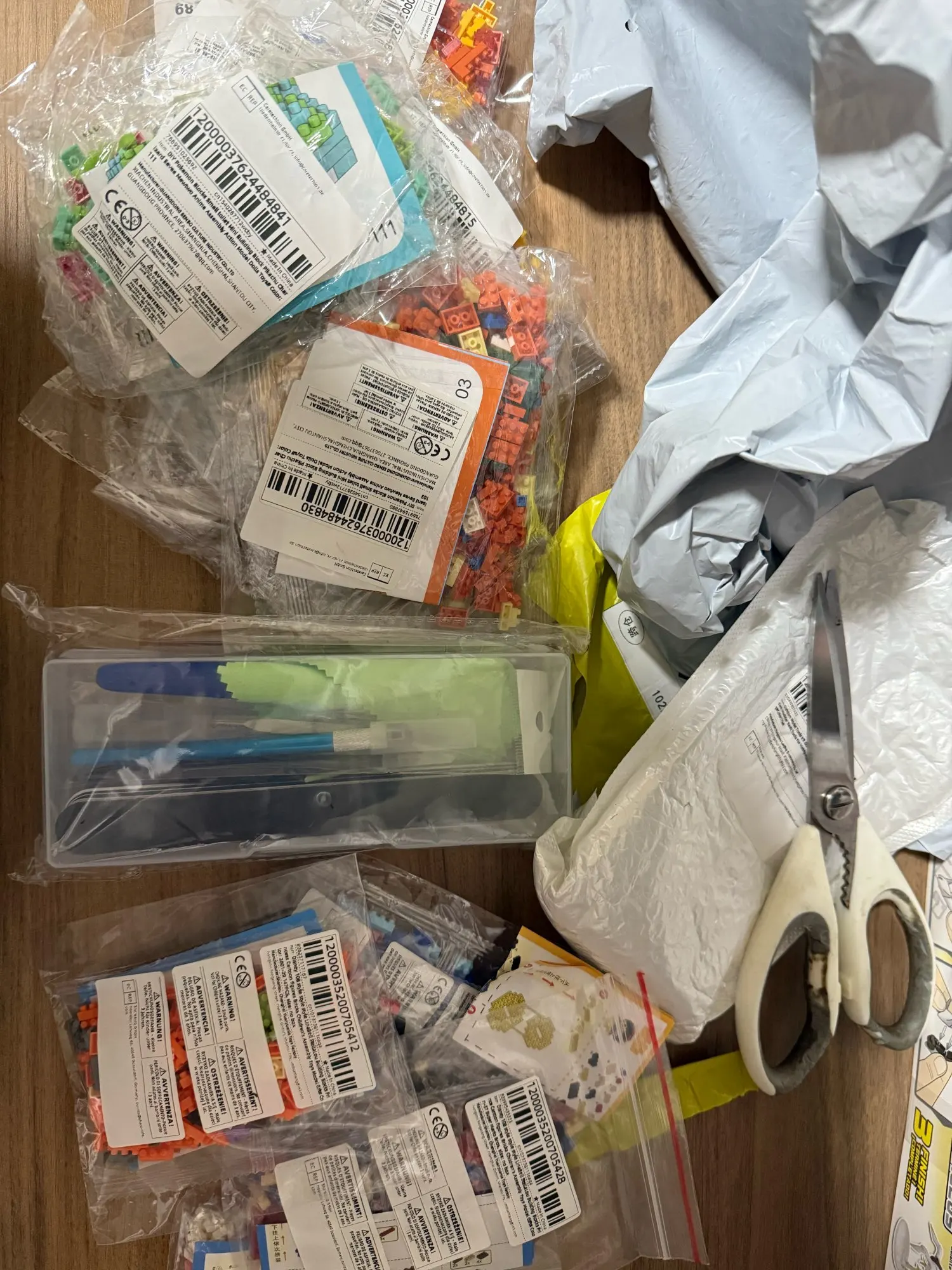 DIY Pokemon Blocks Small Cartoon Mini Building Block Pikachu Charizard Eevee Mewtwo Anime photo review