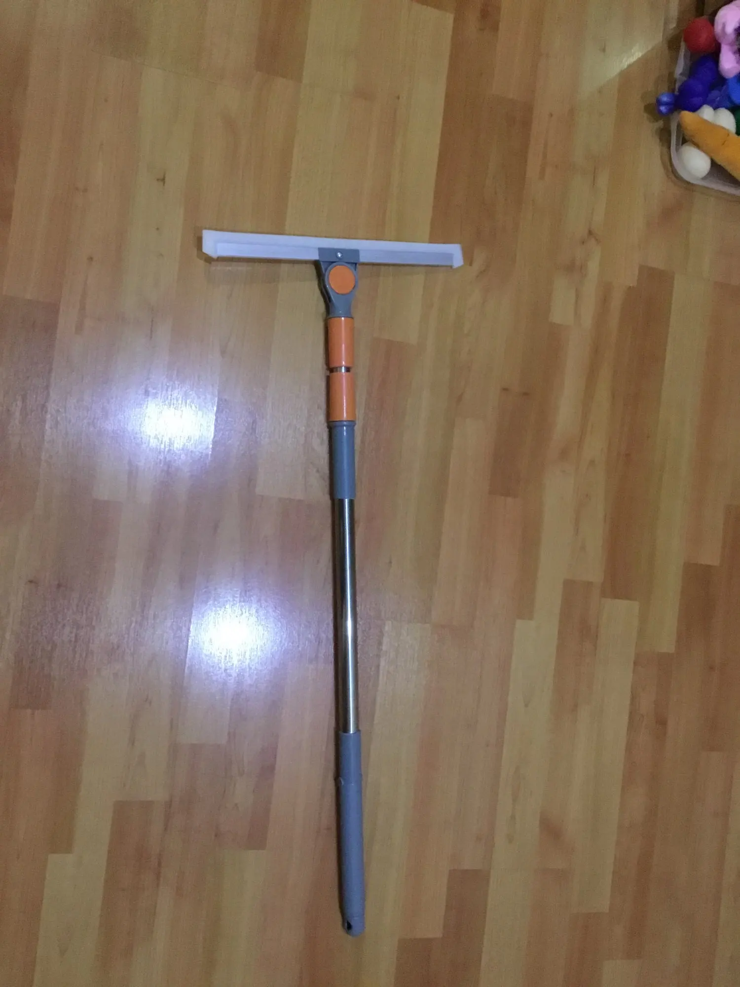 Magic ScruBroom