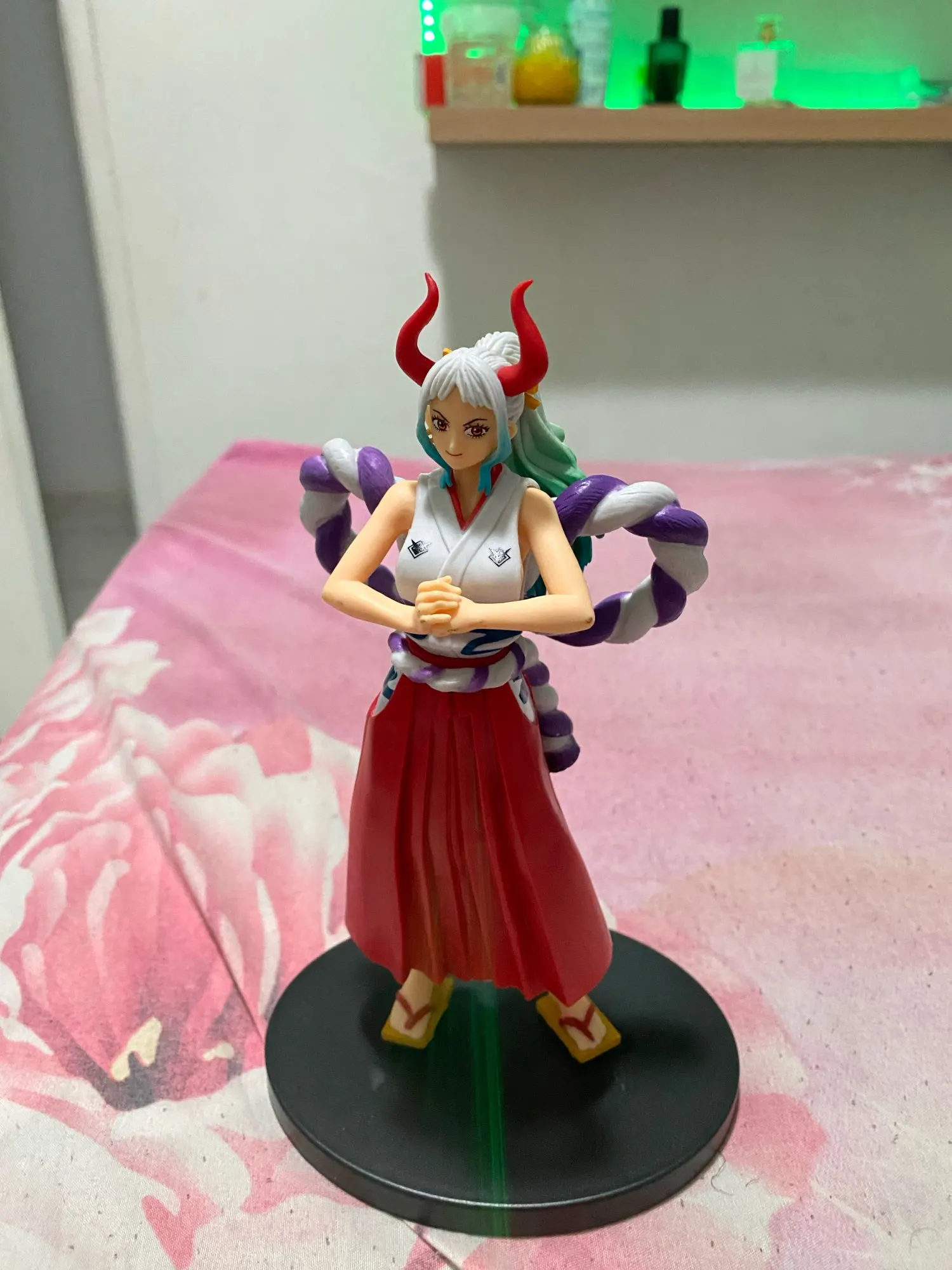 19cm Figura de One Piece de Yamato photo review