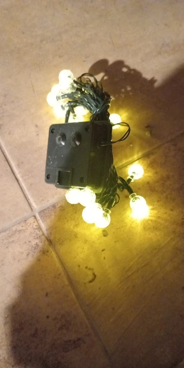 Guirnaldas de luces alimentadas por energía Solar para exteriores, 60 luces de globo de cristal impermeables con 8 modos de luz de jardín para decoración de árboles de fiestas en Patio photo review