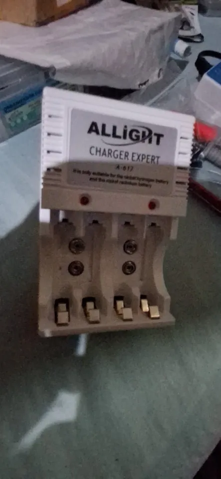 Kit Carregador De Pilhas E Pilhas Recarregáveis AA AAA - Neverdie Store photo review