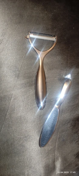 1/2 PCS Stainless Steel Multifunctional Vegetable Peeler and Shredder Shredder Potato Carrot Grater photo review