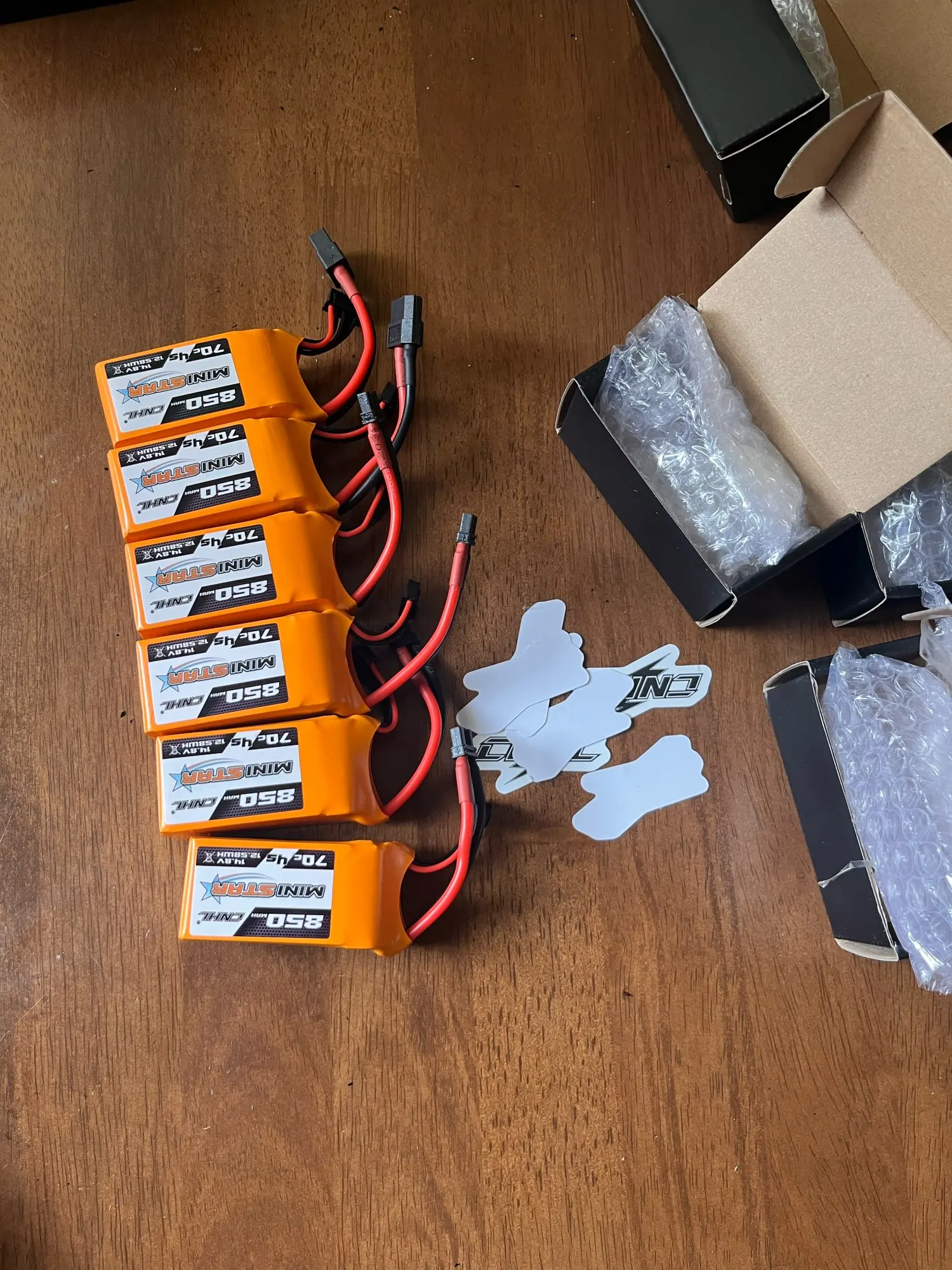 2PCS CNHL 3S 4S 11.1V 14.8V Lipo Battery 650mAh 850mAh 70C MiniStar With XT30 XT60 Plug For RC FPV Drone Quadcopter Airplane photo review