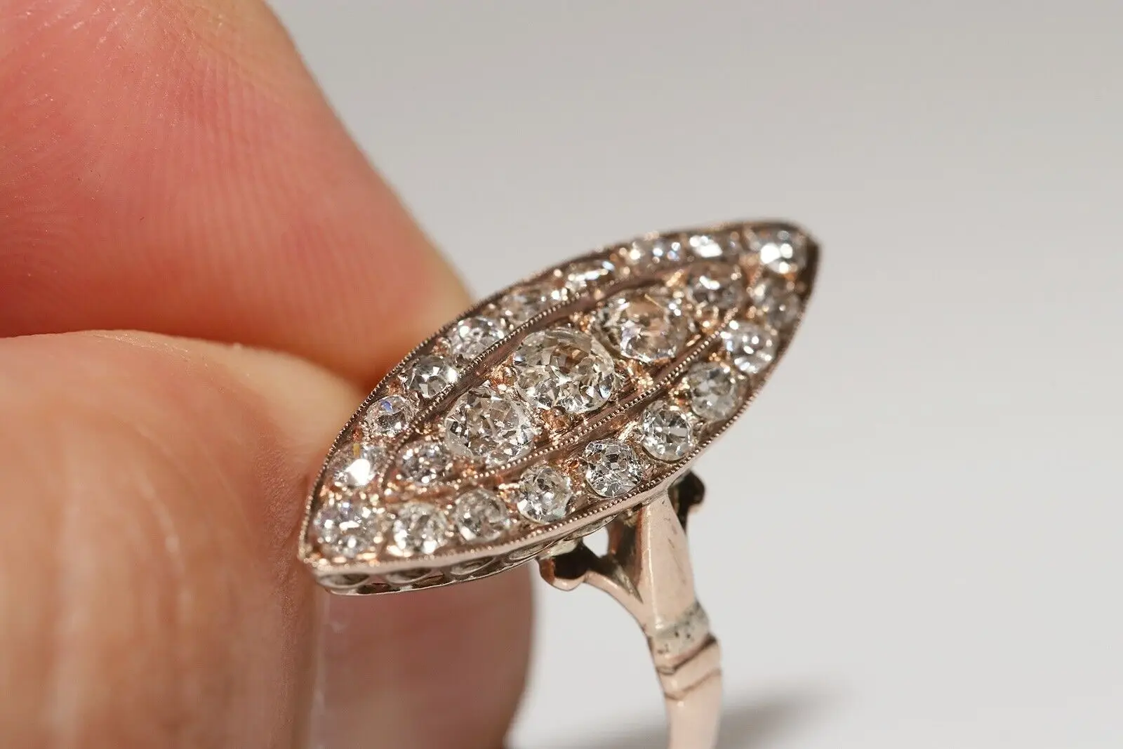 Рисунок 3 - Античное викторианское украшение