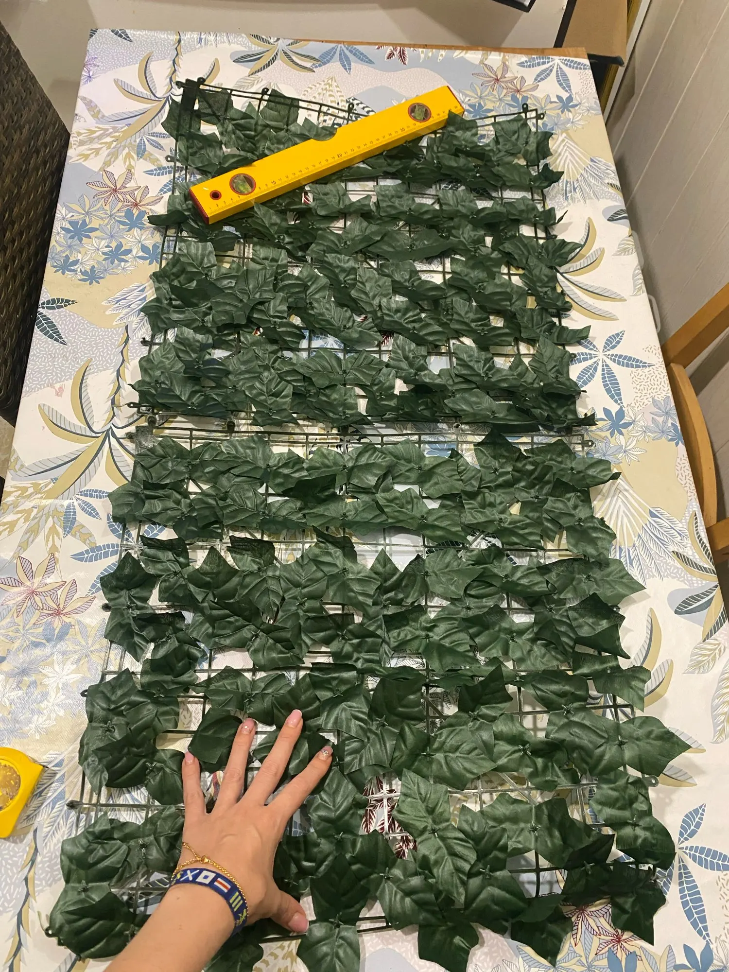 Artificial Ivy Hedge Green Leaf Fence Panels Faux Privacy Fence Screen for Home Outdoor Garden Balcony Decoration photo review